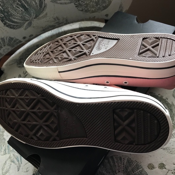 Converse Pink Ombré Sneakers - size 9 - Picture 5 of 9